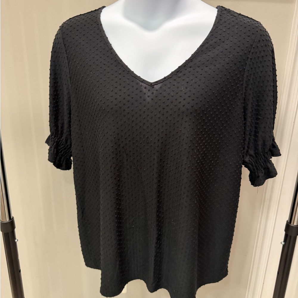 Ava & Viv Black Textured Short Sleeve Top